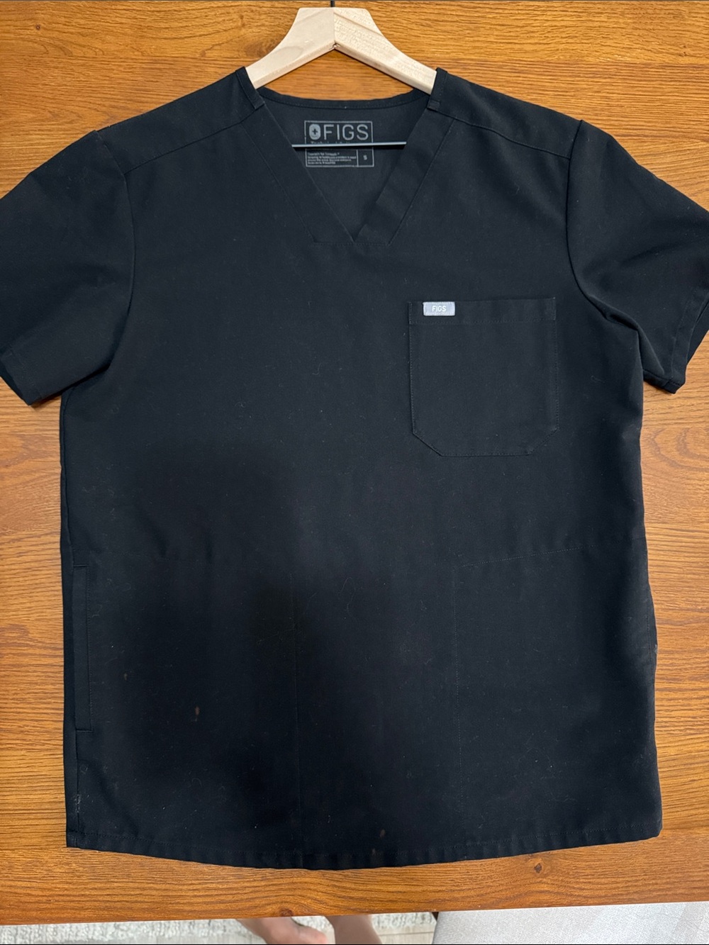 Figs Men’s Scrub Top — Black